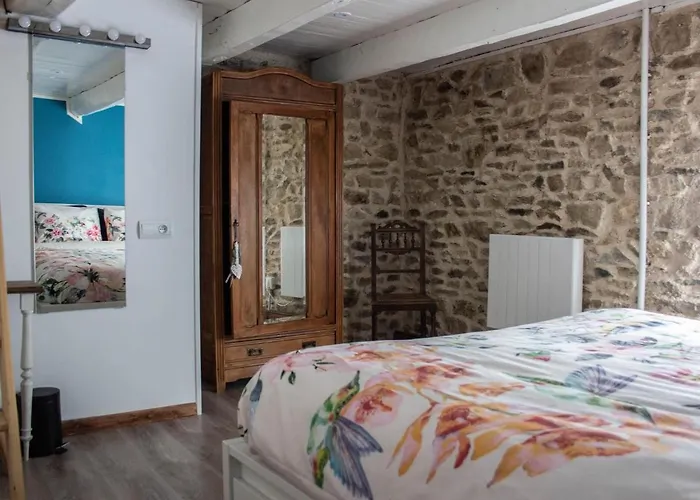 In Auvergne Near Cascade Gour Hébergement de vacances Saint-Maurice-près-Pionsat